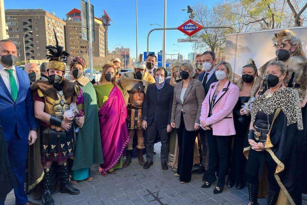 FITUR 2022: Carthagineses y Romanos promocionan en el metro de Madrid.