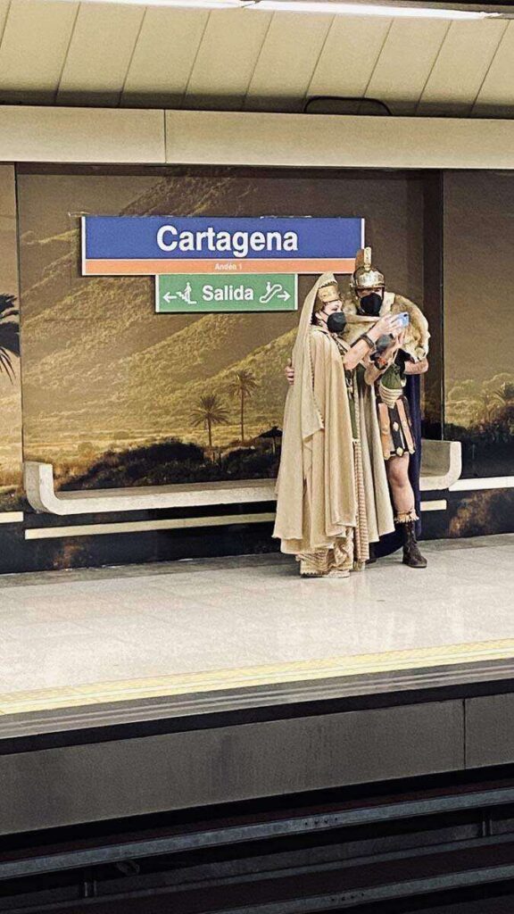 FITUR 2022: Carthagineses y Romanos promocionan en el metro de Madrid.