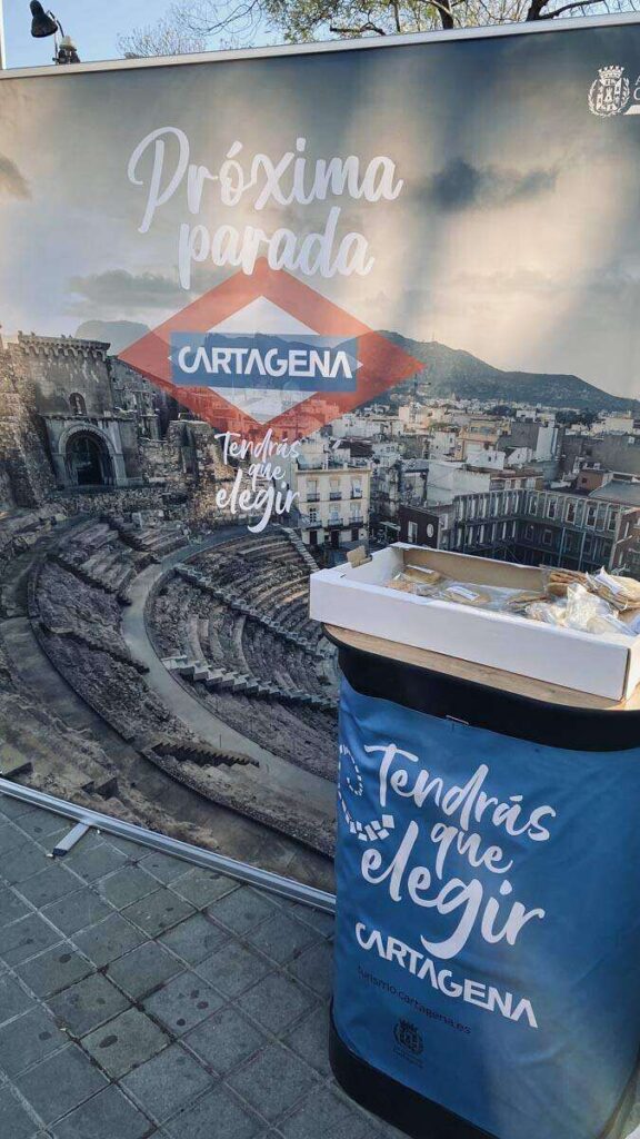 FITUR 2022: Carthagineses y Romanos promocionan en el metro de Madrid.