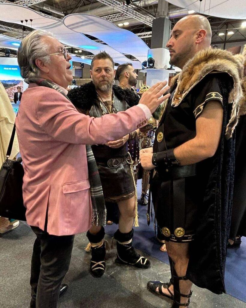 Fitur 2025