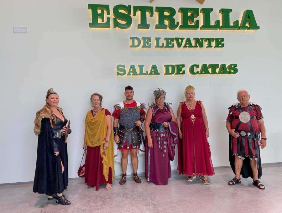 Nuevos acuerdos comerciales con las Fiestas de Carthagineses y Romanos. Estrella de Levante, KIA y La Boca te Lía